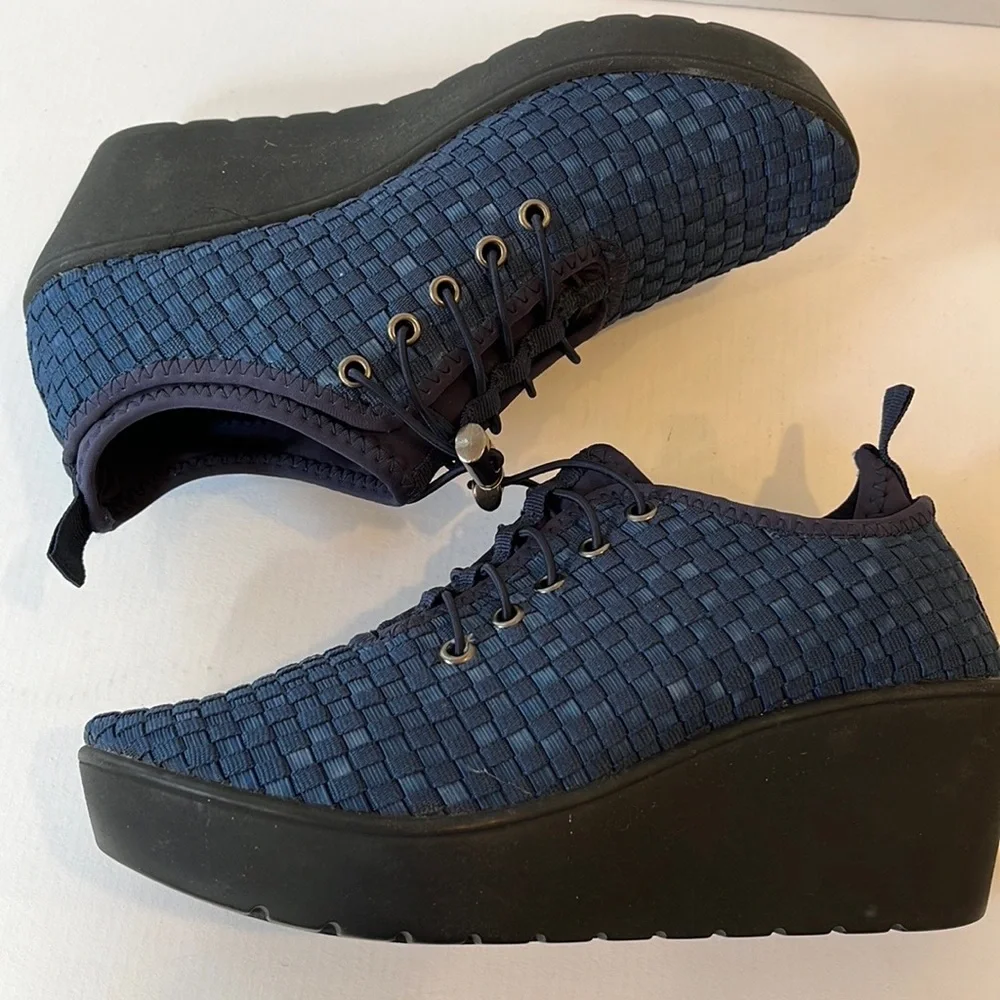 Steve Madden women’s shoes navy blue textured fabric platform wedge size 7.5